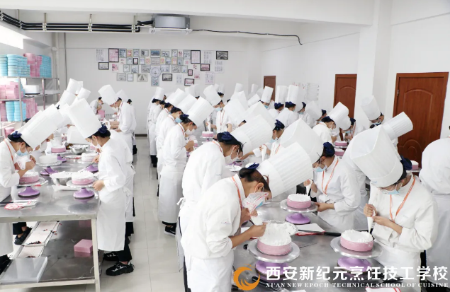 我校,走进,校企,合作,单位,好利来,烘焙,工业园,慰问,就