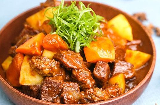 牛肉炖土豆的做法