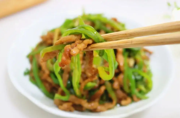青椒,肉丝,做法,青椒,肉丝,是以,主要,食材,家常菜,属于